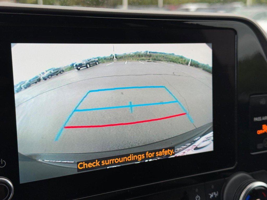 Used 2023 Toyota Highlander LE image 22