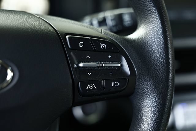 Used 2023 Hyundai Kona SE w/ Cargo Package FWD image 33