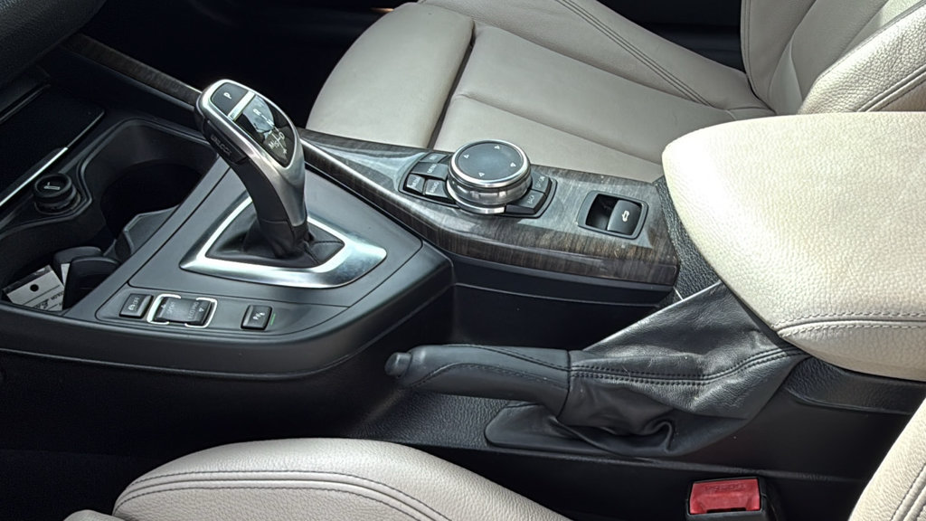 Used 2016 BMW M235i xDrive Convertible AWD/4WD image 40