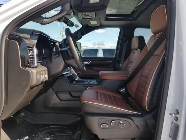 New 2026 GMC Sierra 3500 Denali Ultimate w/ LPO, Black Badging Package image 7