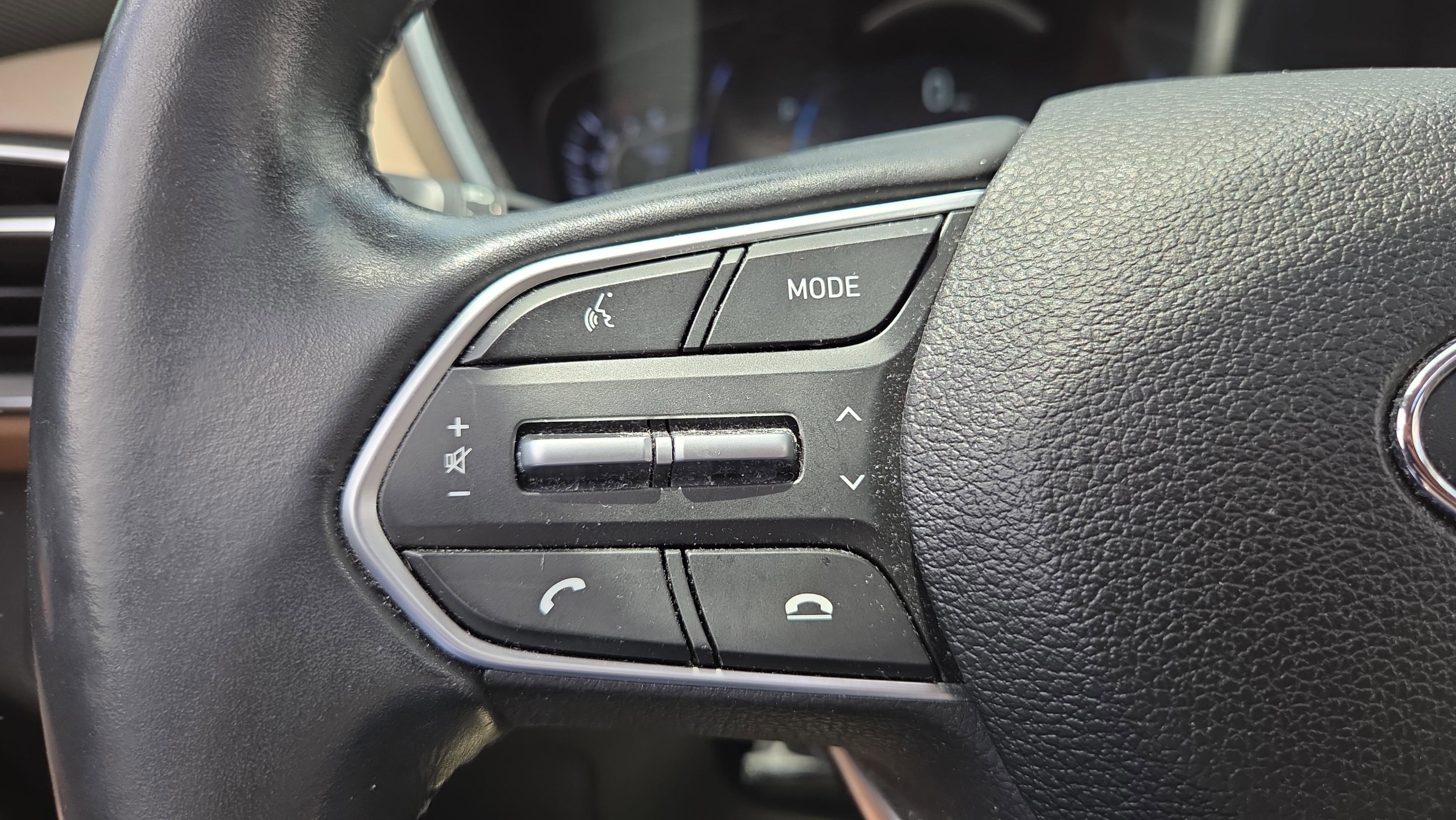 Used 2020 Hyundai Santa Fe Limited FWD image 24