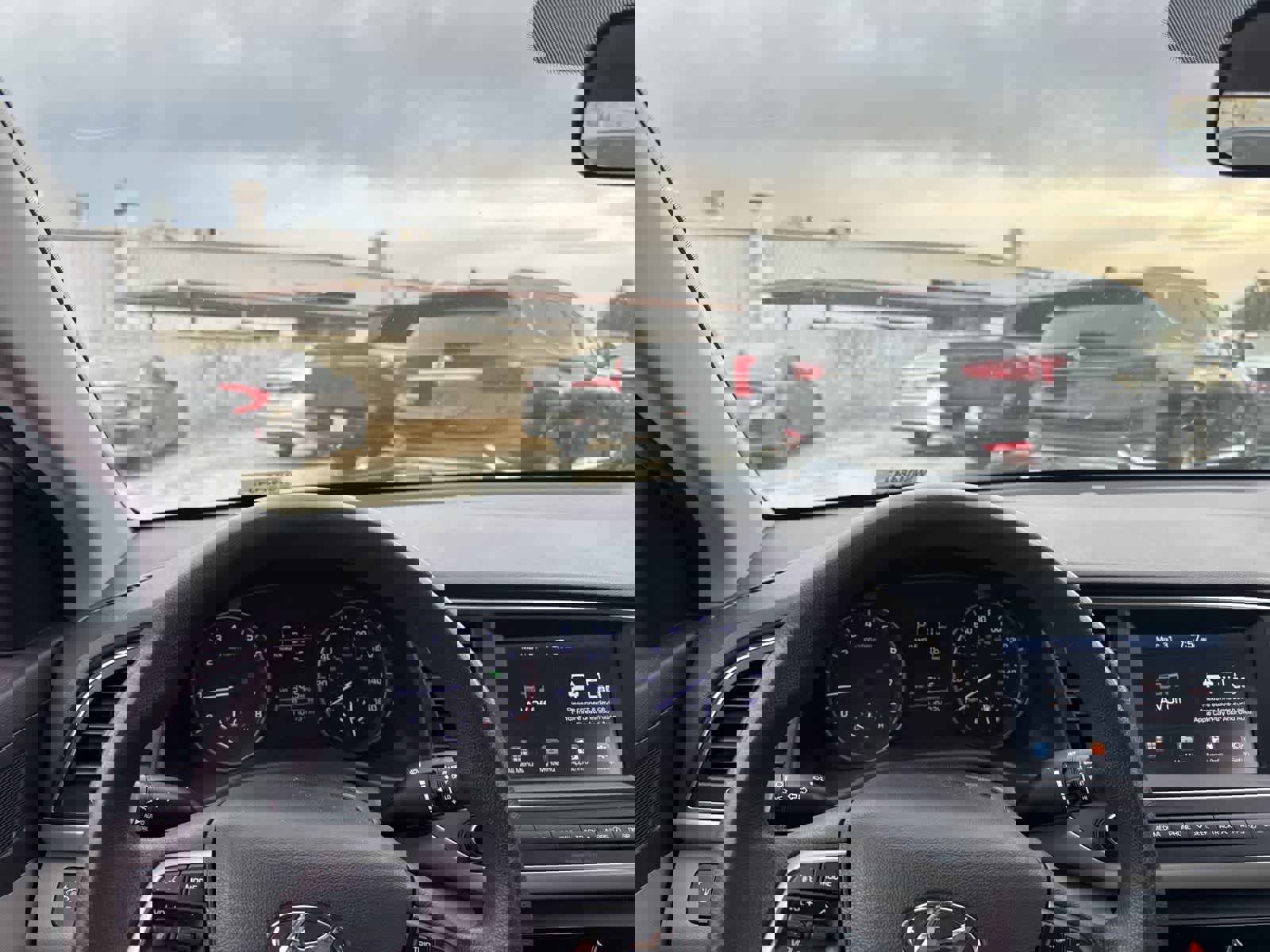 Used 2017 Hyundai Elantra SE image 22