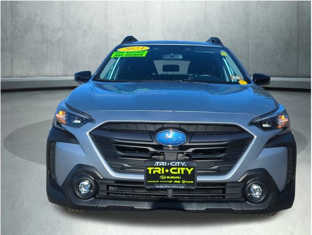 Used 2023 Subaru Outback Premium image 11