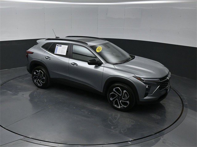 Certified 2025 Chevrolet Trax RS w/ Sunroof Package