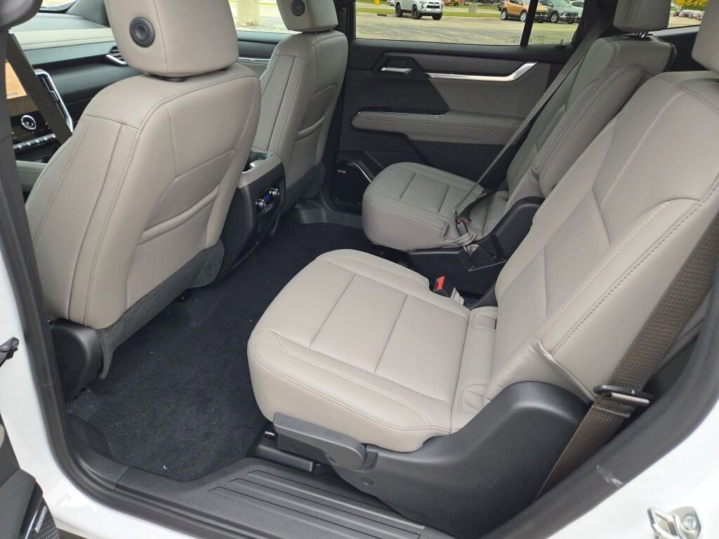New 2026 GMC Acadia Elevation w/ Elevation Premium Package image 19