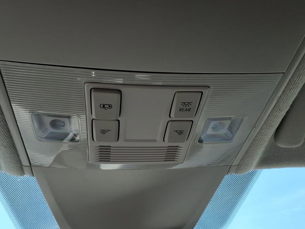 Used 2024 Volkswagen Tiguan Wolfsburg Edition image 26