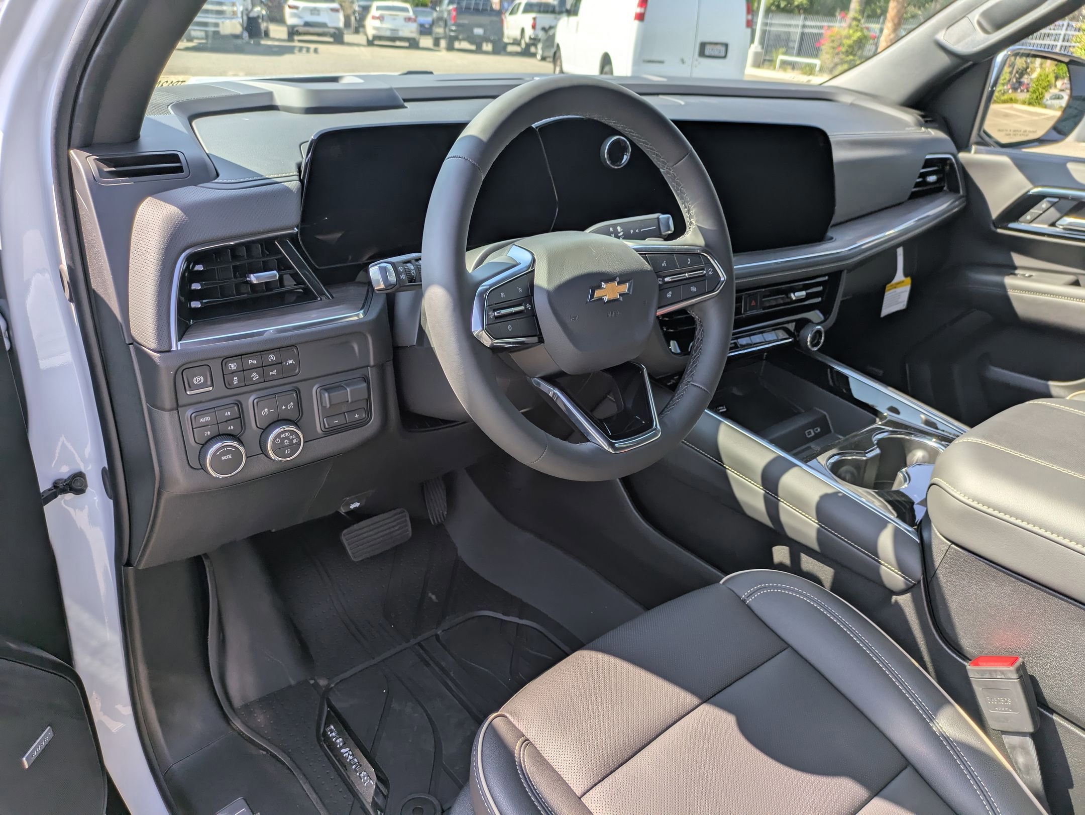 New 2026 Chevrolet Suburban Premier image 10
