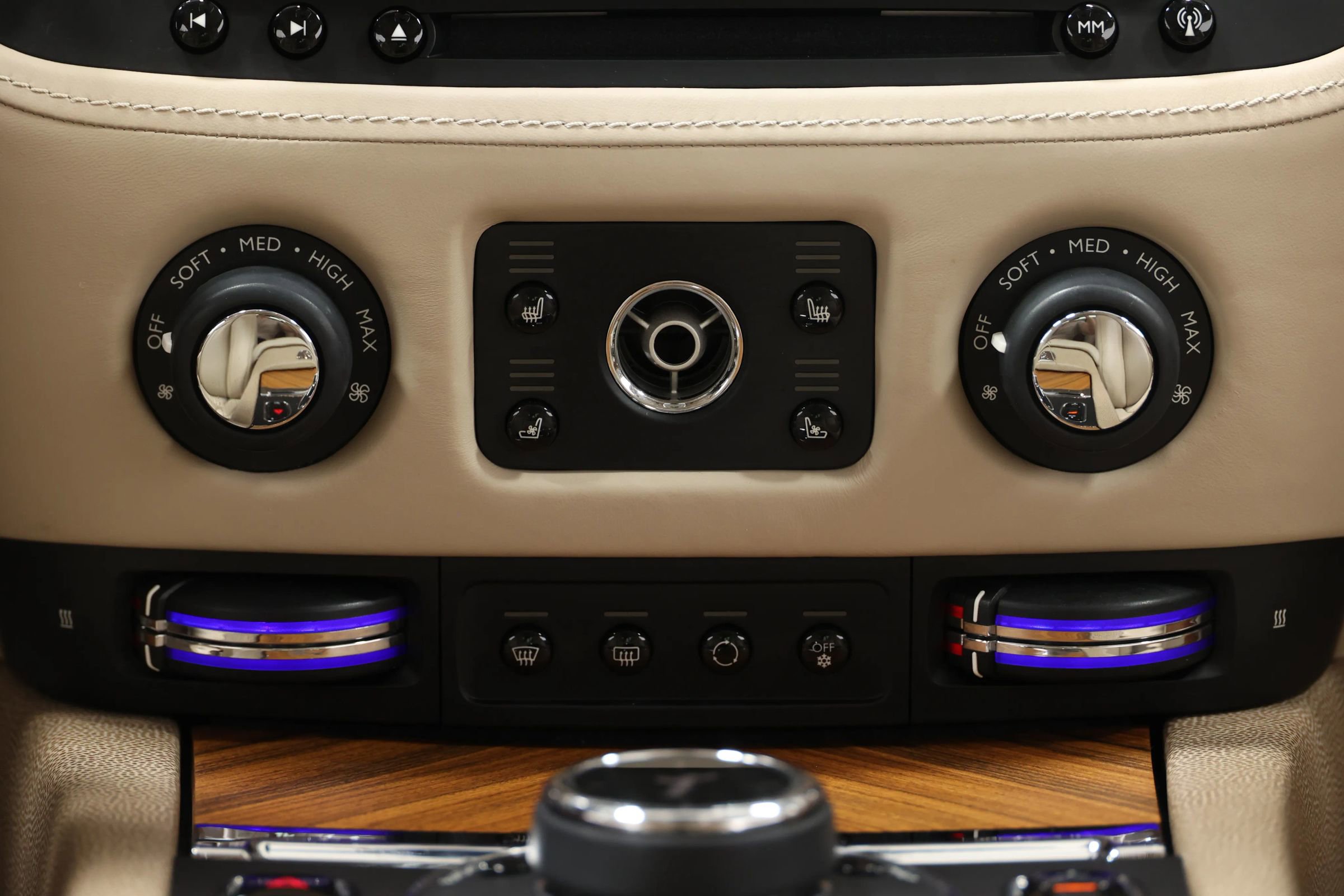 Used 2014 Rolls-Royce Wraith image 52