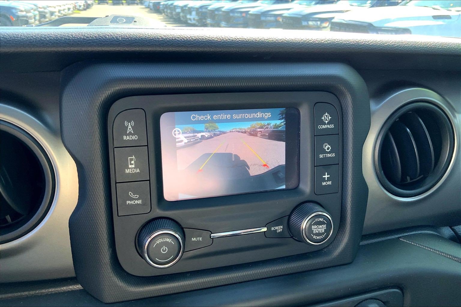 Used 2020 Jeep Gladiator Sport w/ Quick Order Package 24S AWD/4WD image 27