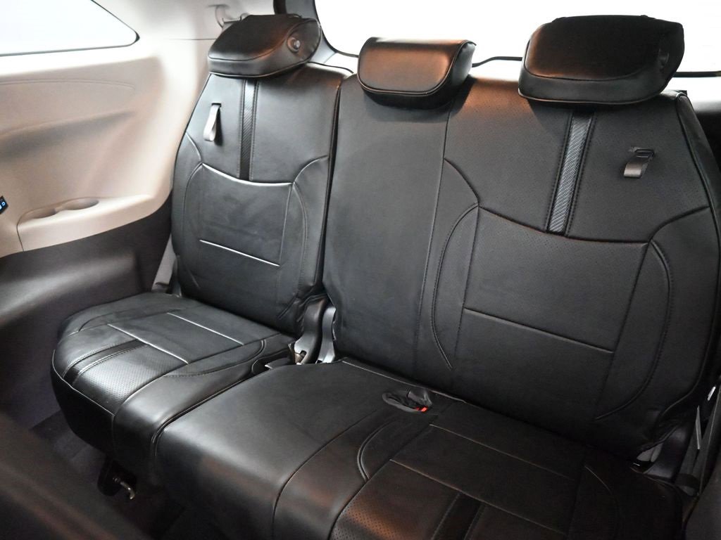 Certified 2021 Toyota Sienna LE image 20