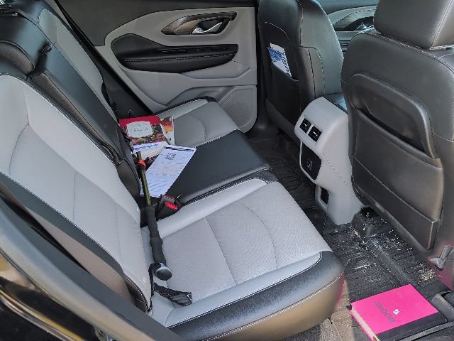 Used 2022 GMC Terrain SLT FWD image 11