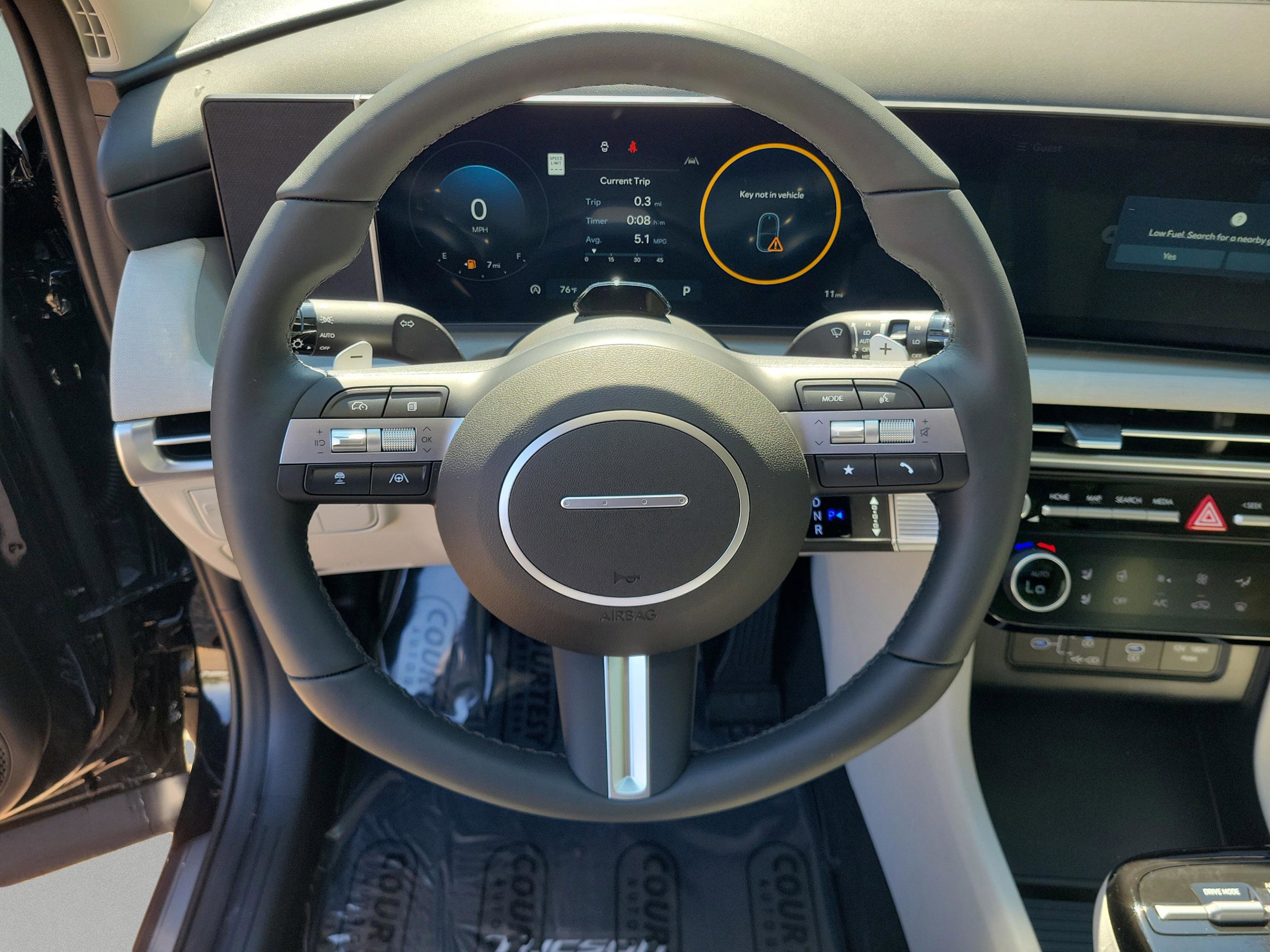 New 2026 Hyundai Tucson Limited image 25