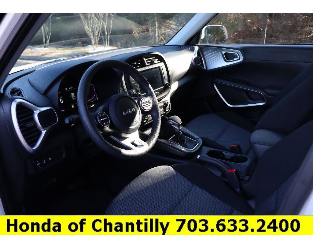 Used 2023 Kia Soul LX w/ LX Technology Package image 20