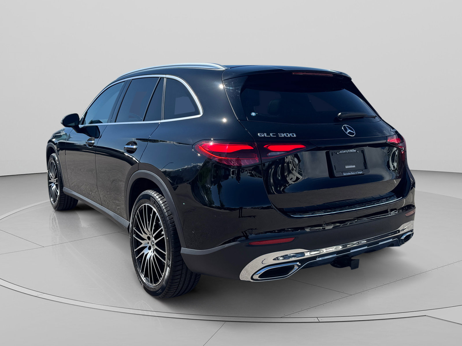 Certified 2026 Mercedes-Benz GLC 300 4MATIC image 3