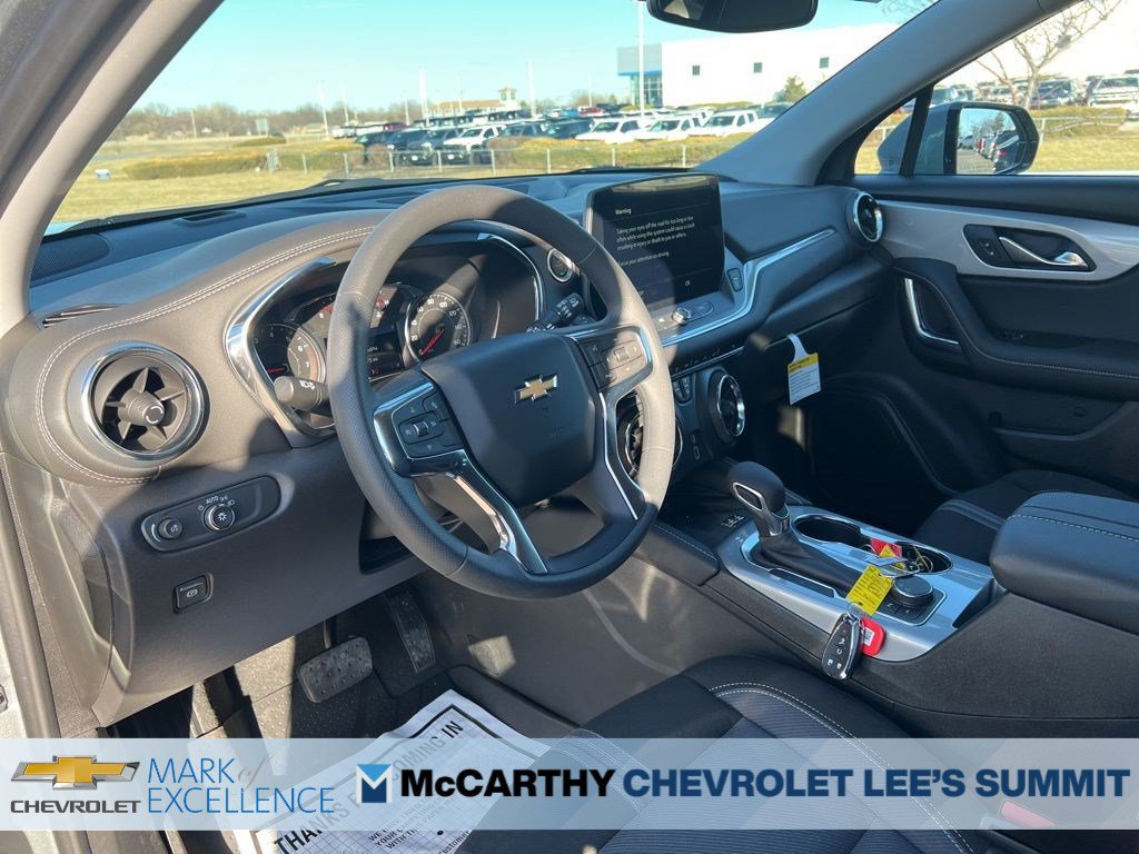 New 2026 Chevrolet Blazer LT w/ Convenience Package FWD image 35