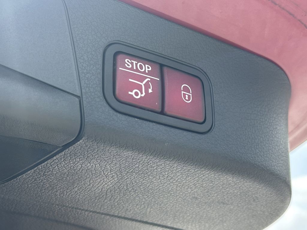 Certified 2022 Mercedes-Benz GLB 250 4MATIC image 22