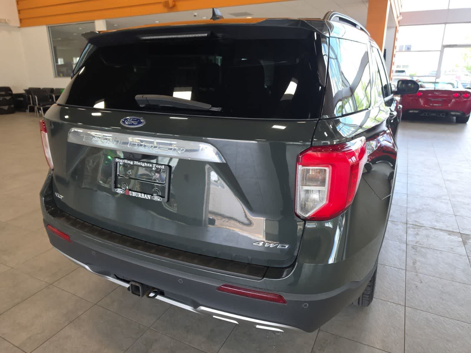Used 2023 Ford Explorer XLT w/ Equipment Group 202A AWD/4WD image 8