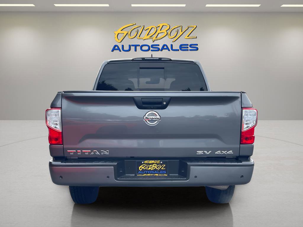 Used 2022 Nissan Titan SV image 5
