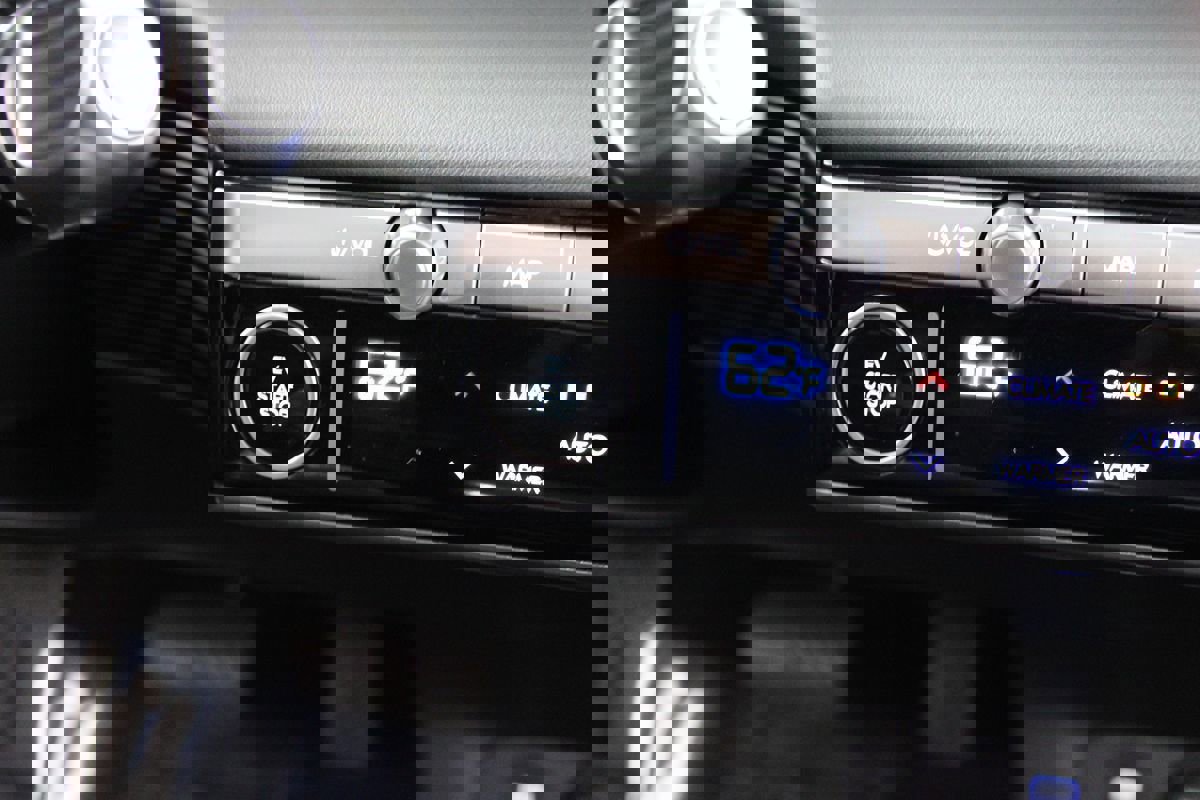 Used 2024 Hyundai Ioniq 5 SEL image 16