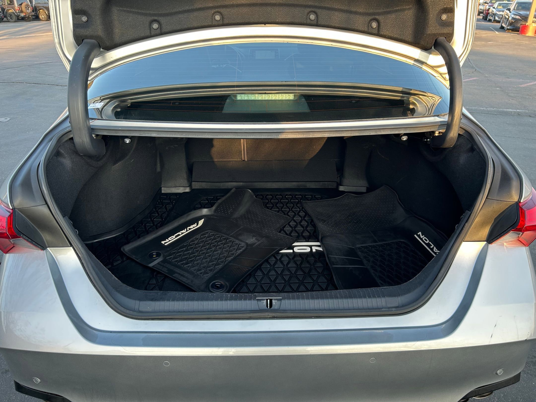 Certified 2019 Toyota Avalon Touring image 26