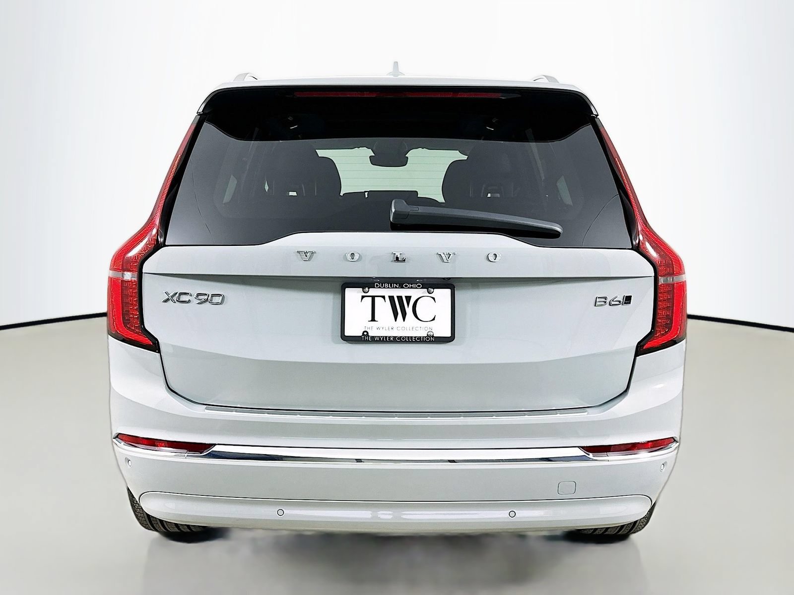 Used 2026 Volvo XC90 B6 Plus w/ Protection Package Premier AWD/4WD image 6