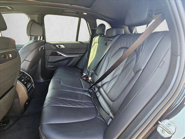 Used 2025 BMW X5 xDrive50e image 12