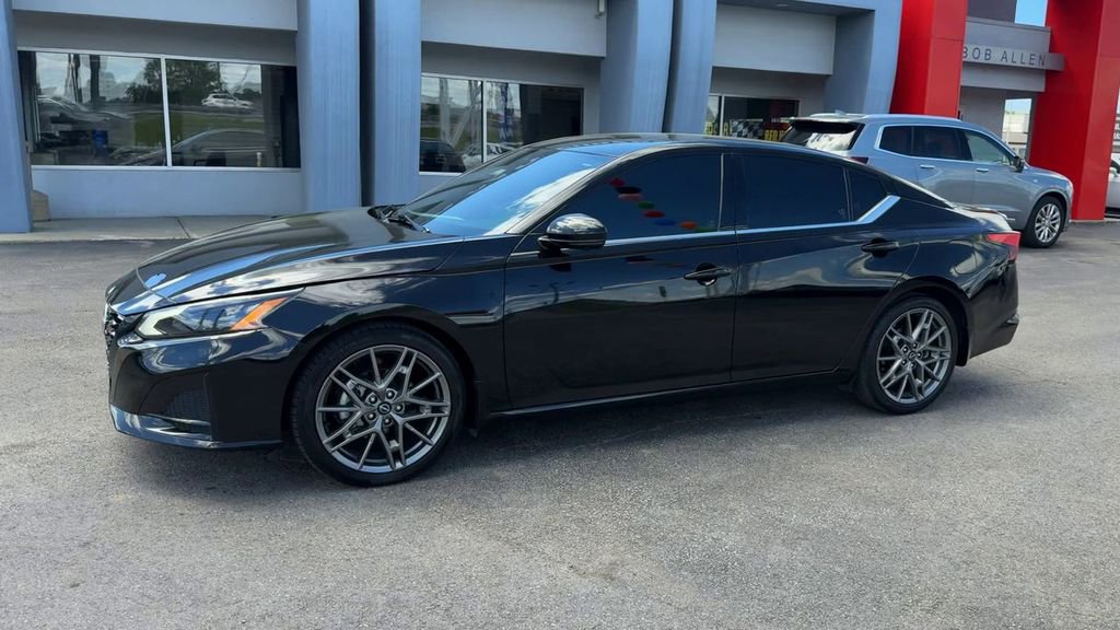 Used 2024 Nissan Altima 2.0 SR FWD video 3