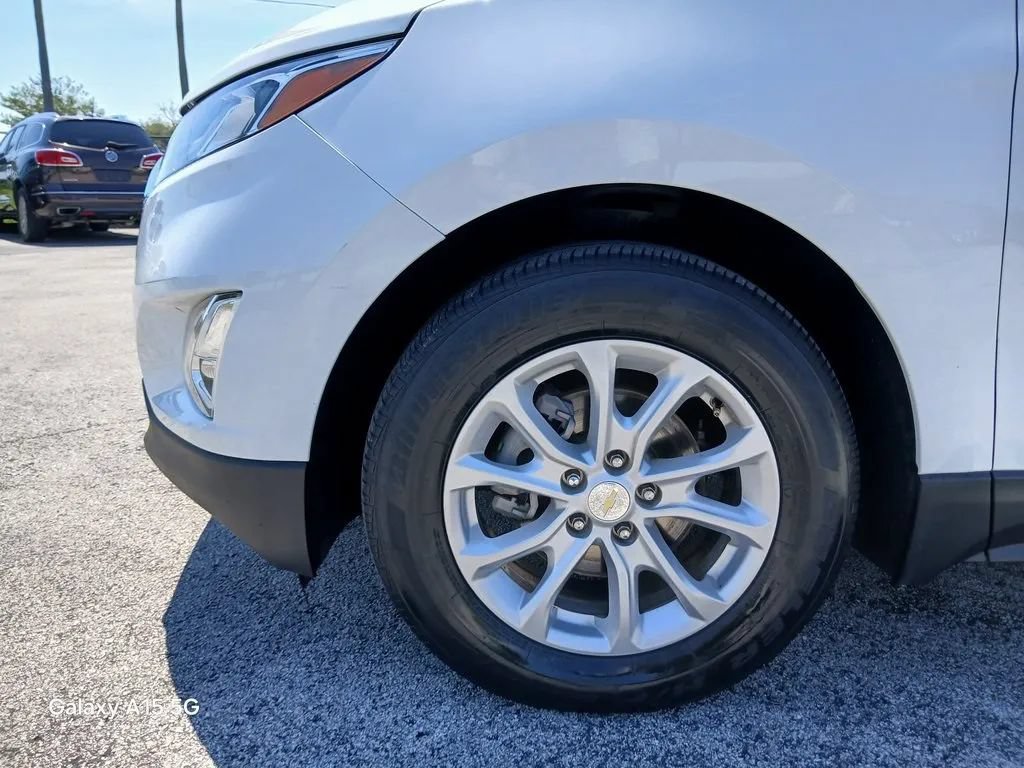 Used 2021 Chevrolet Equinox LT FWD image 22