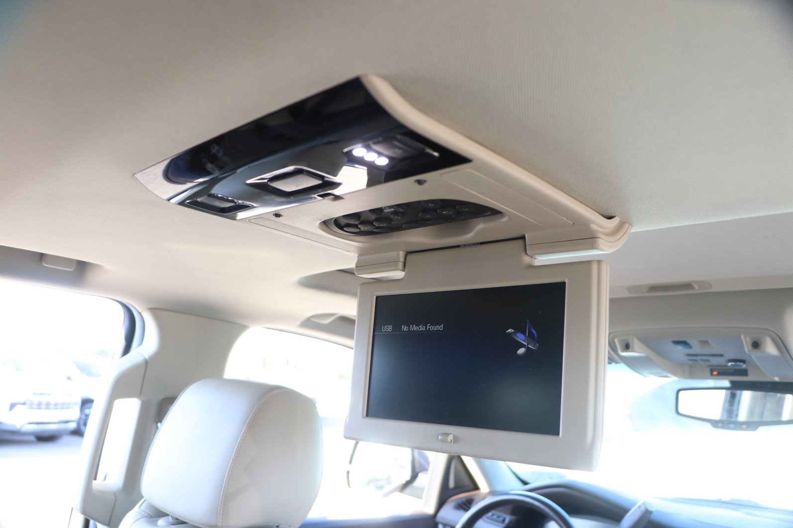 Used 2015 Cadillac Escalade Premium AWD/4WD image 34
