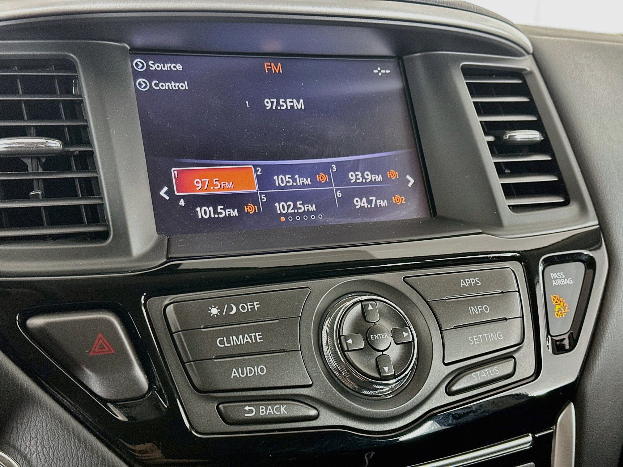 Used 2018 Nissan Pathfinder S FWD image 21