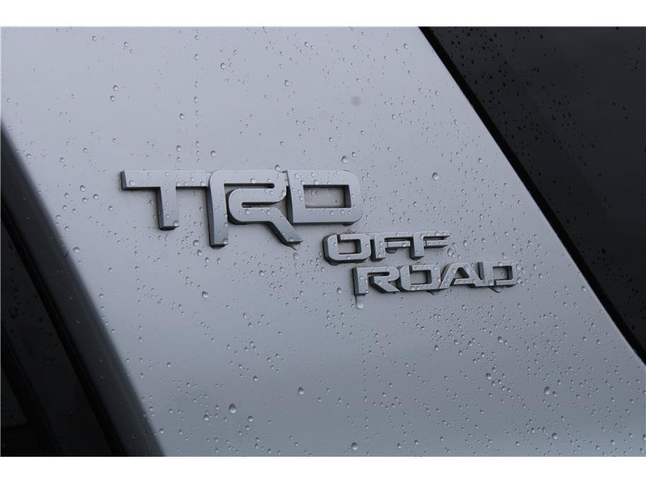 Used 2020 Toyota 4Runner TRD Off-Road Premium w/ Moonroof Package AWD/4WD image 39