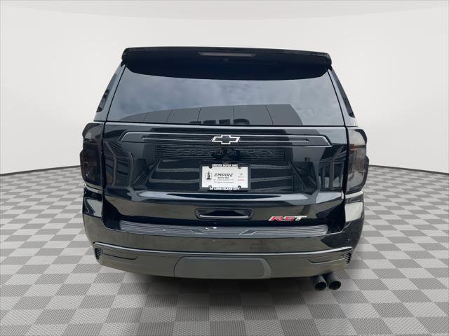Used 2024 Chevrolet Suburban RST w/ Luxury Package AWD/4WD image 5