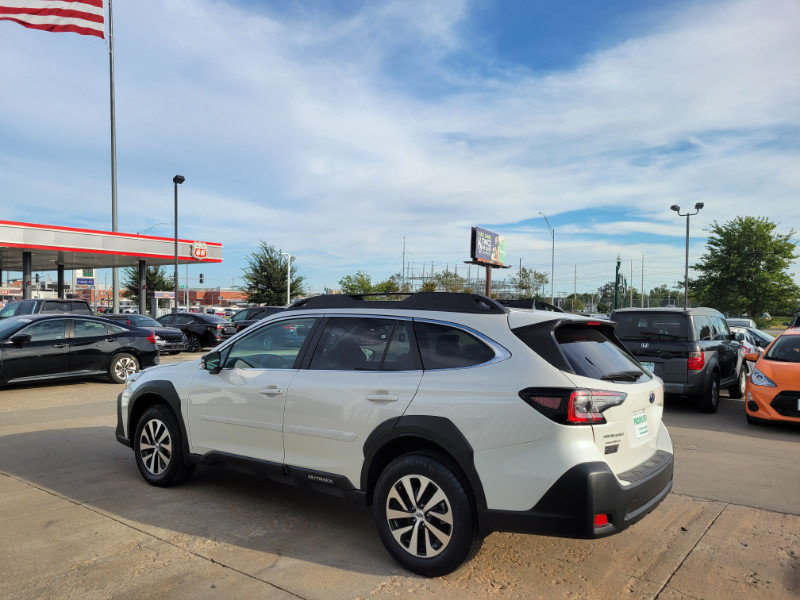 Used 2024 Subaru Outback Premium w/ Popular Package #1A AWD/4WD image 5