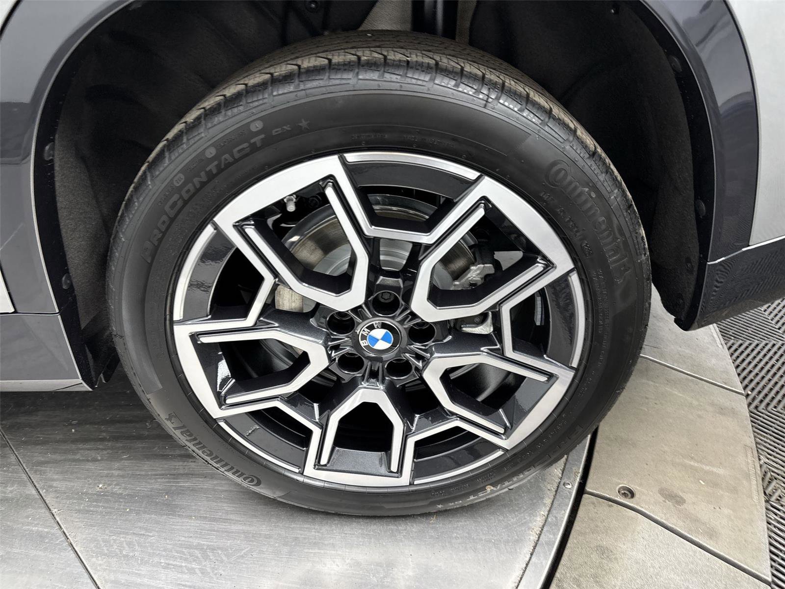 New 2026 BMW X1 xDrive28i w/ Convenience Package AWD/4WD image 27