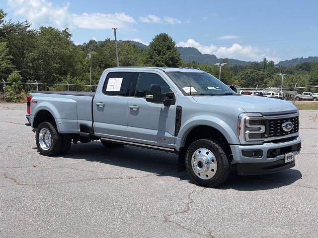 Certified 2025 Ford F450 Platinum w/ FX4 Off-Road Package