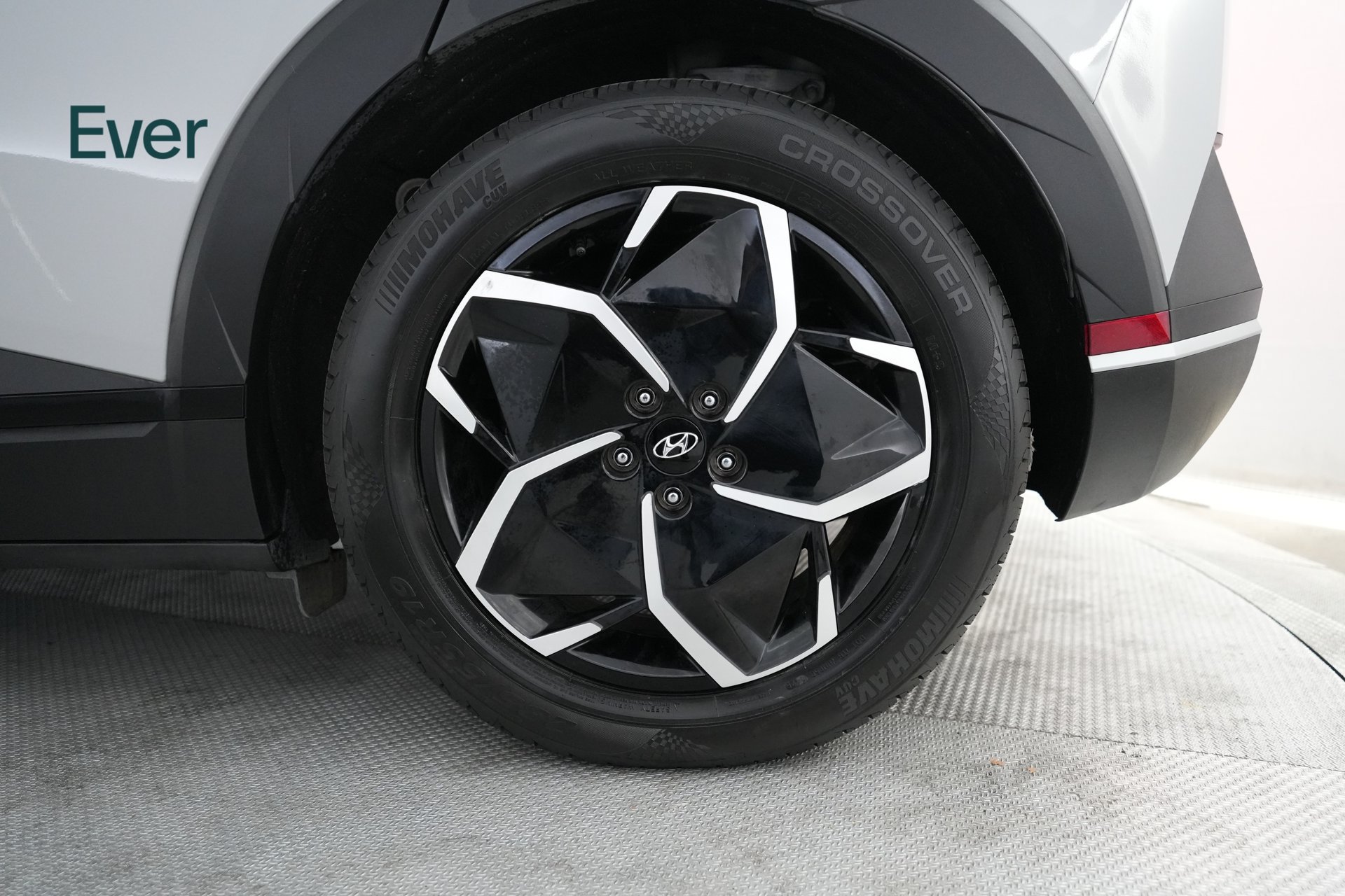 Used 2024 Hyundai Ioniq 5 SEL RWD image 9