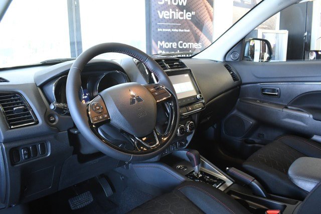 New 2026 Mitsubishi Outlander Sport LE AWD/4WD image 28