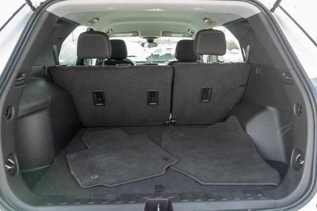Used 2023 Chevrolet Equinox LS image 11