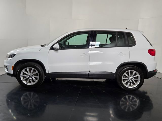 Used 2017 Volkswagen Tiguan S image 3
