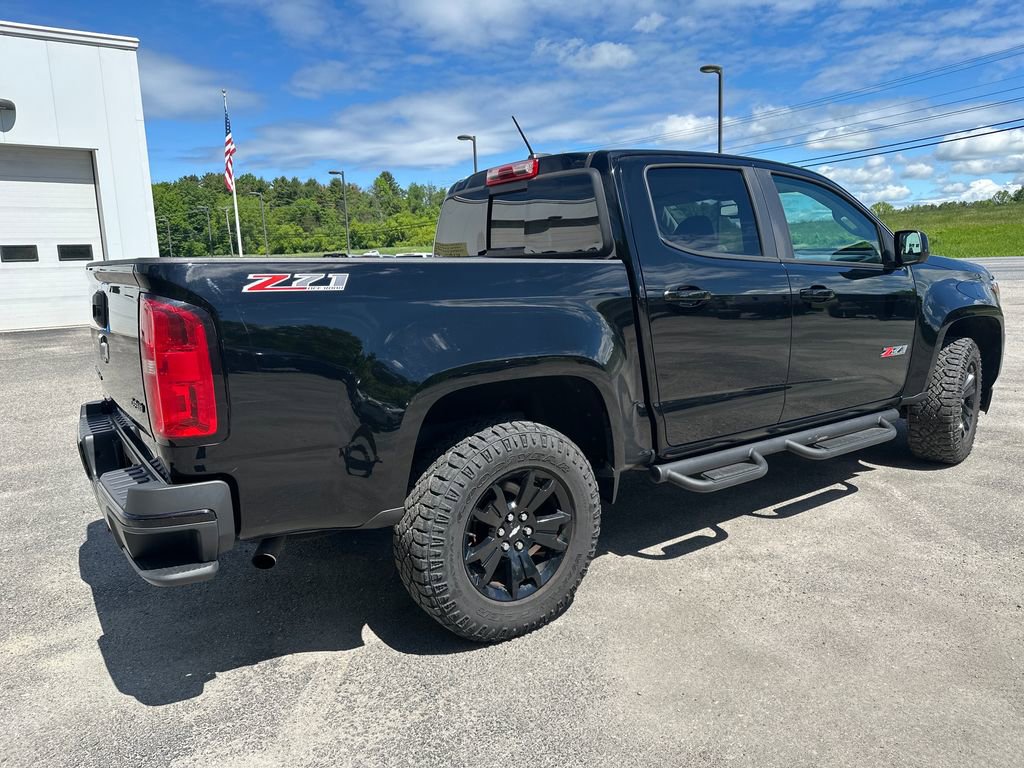 Used 2017 Chevrolet Colorado Z71 w/ Z71 Midnight Edition AWD/4WD image 5