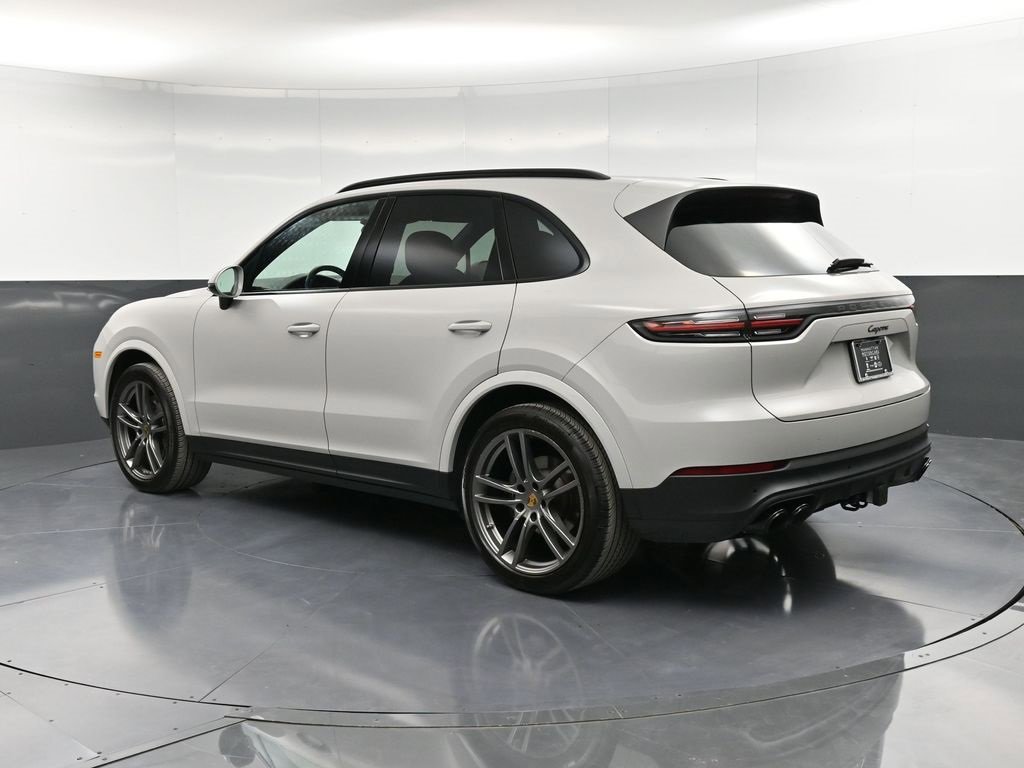 Certified 2023 Porsche Cayenne image 3