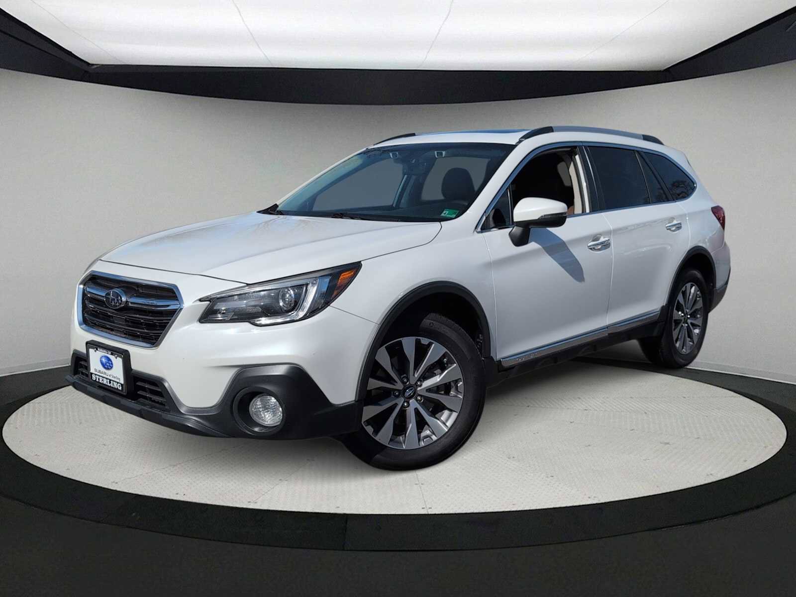 Used 2019 Subaru Outback 3.6R Touring image 1