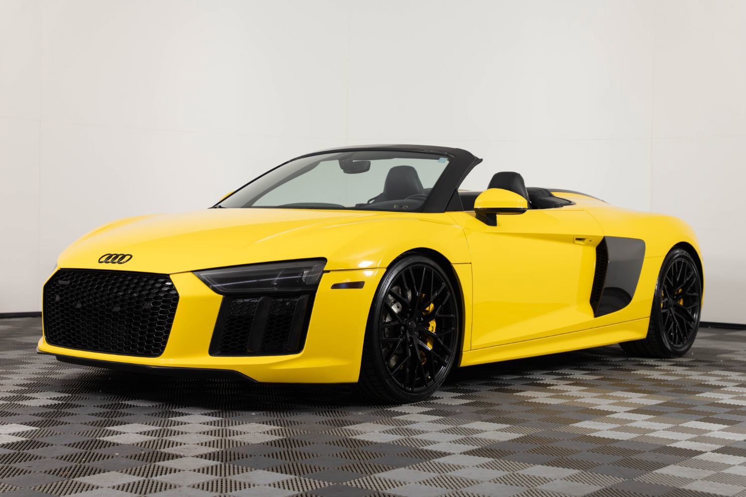 Used 2017 Audi R8 V10 AWD/4WD image 14