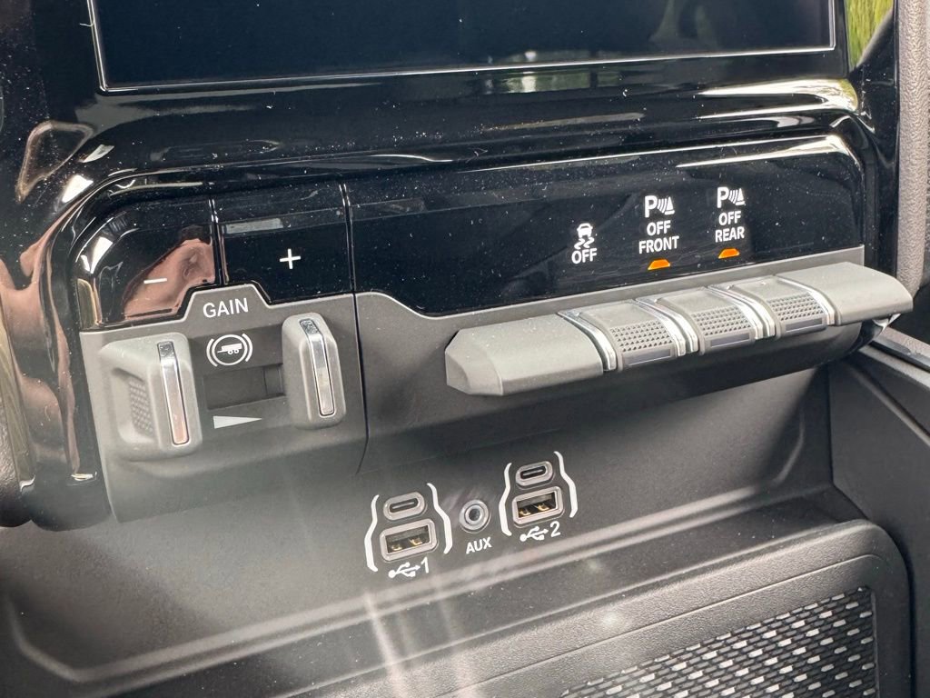 New 2026 RAM 1500 4x4 Crew Cab image 23