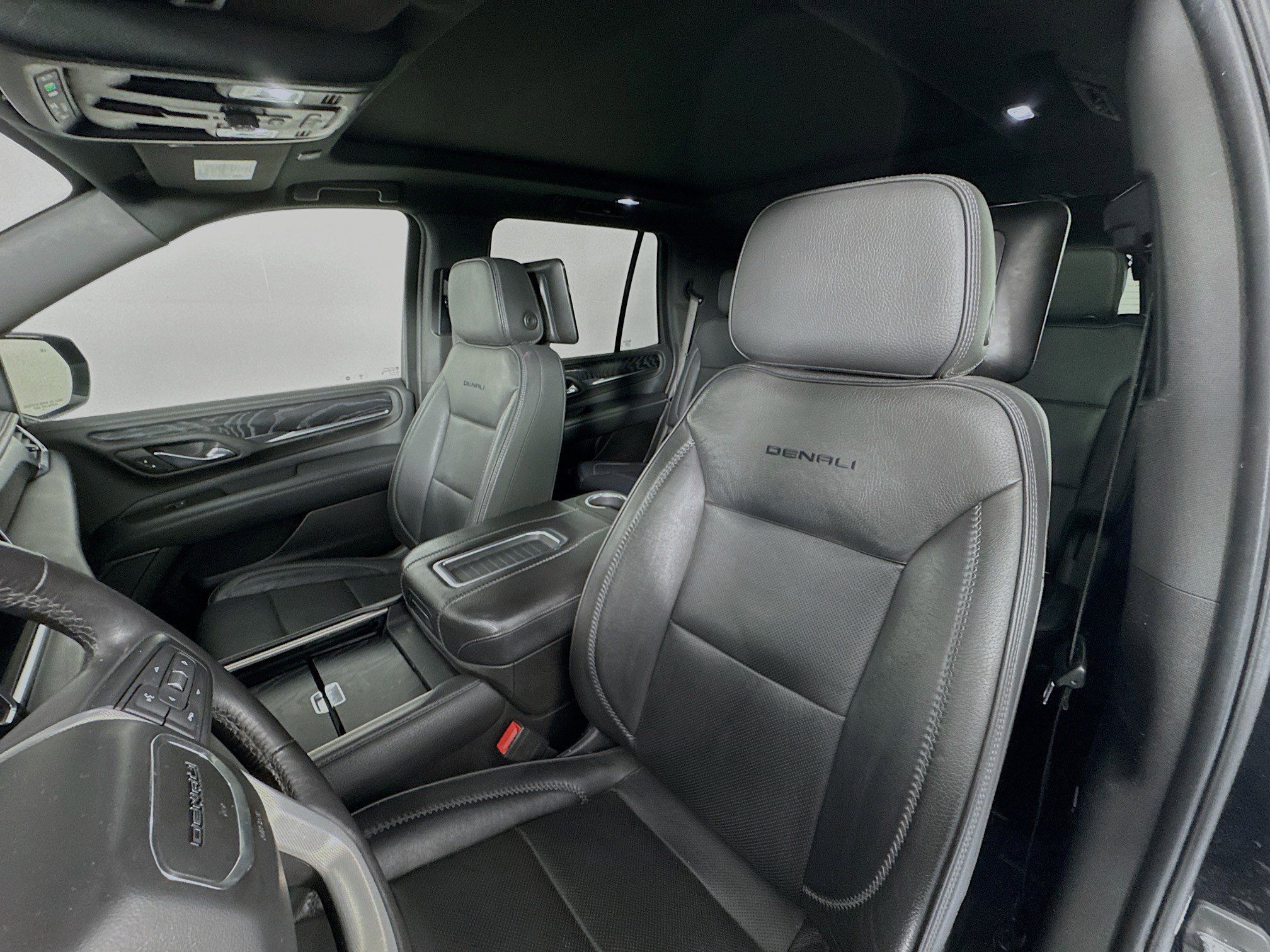 Used 2021 GMC Yukon Denali w/ Denali Ultimate Package image 21
