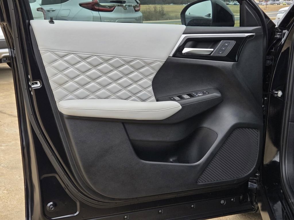 Used 2024 Mitsubishi Outlander SEL image 15