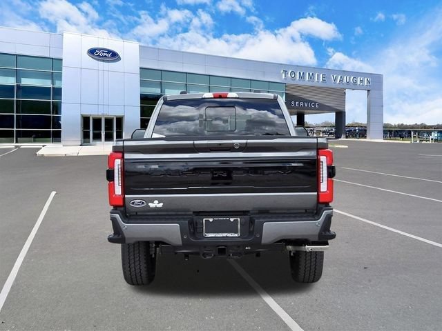 New 2026 Ford F250 Platinum w/ FX4 Off-Road Package AWD/4WD image 3