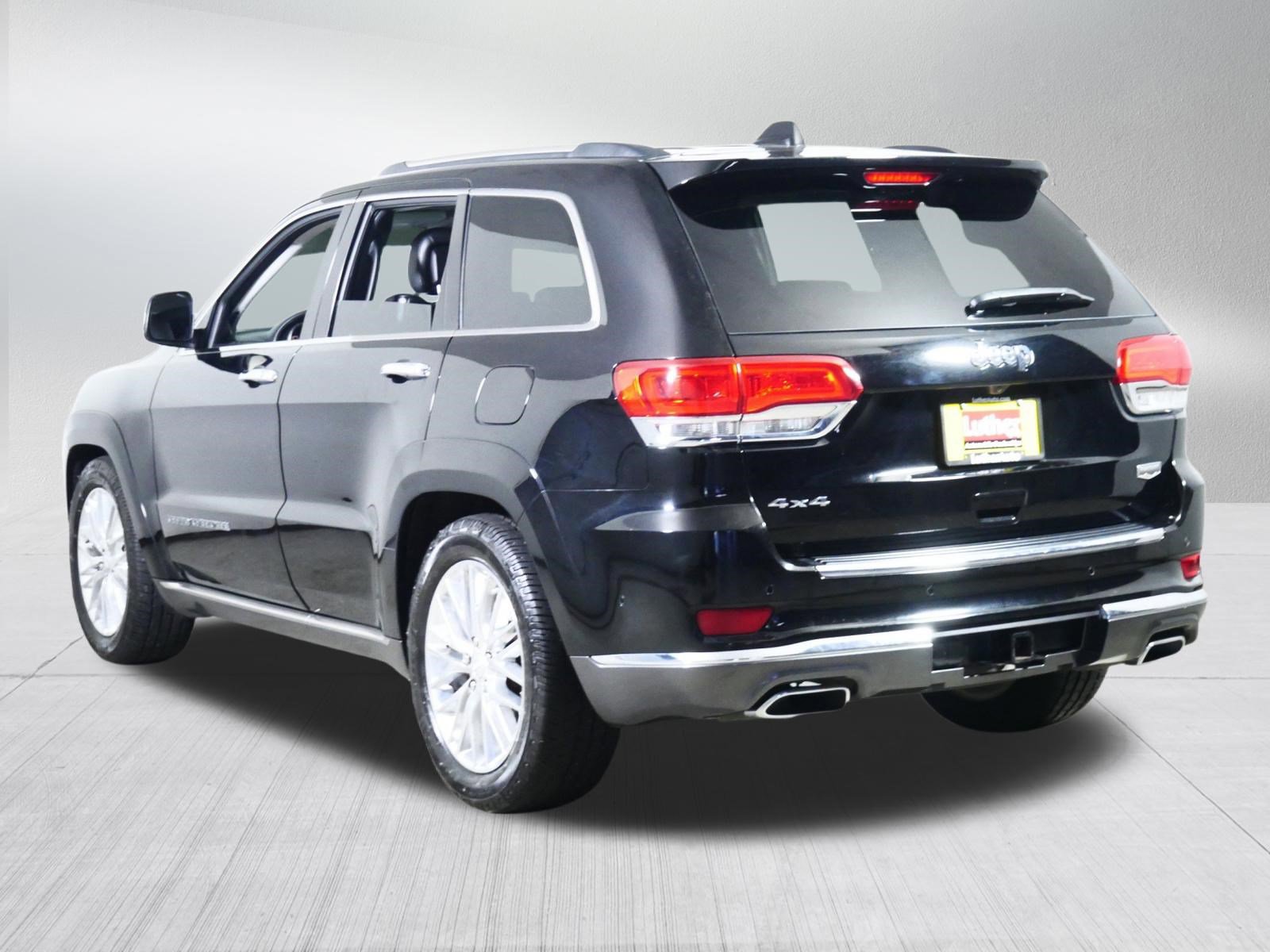 Used 2017 Jeep Grand Cherokee Summit AWD/4WD image 5