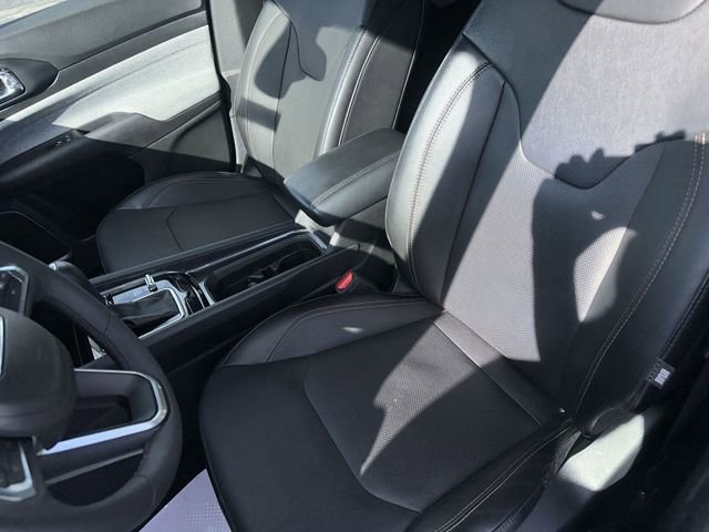 Used 2023 Jeep Compass Latitude image 15