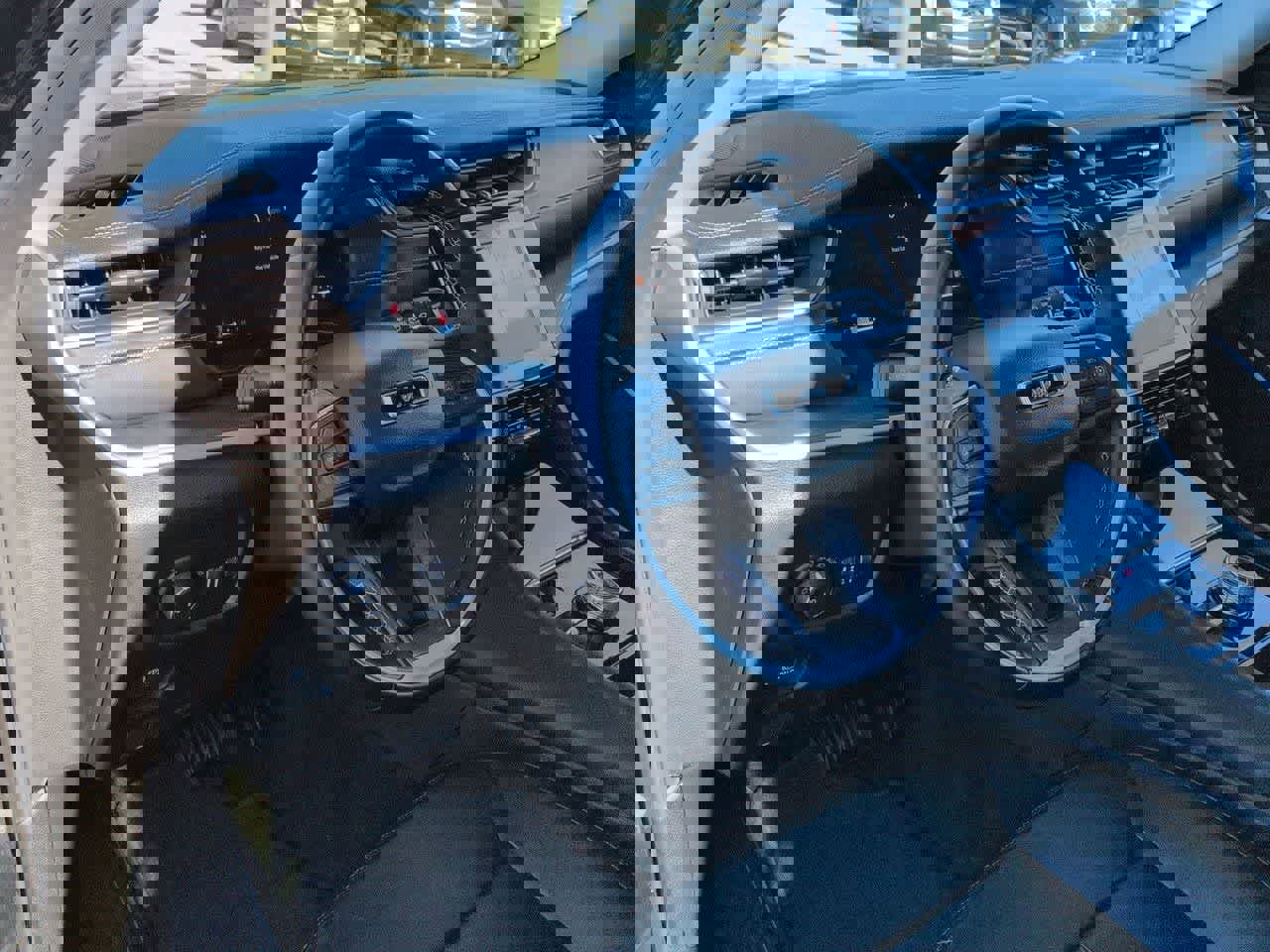 Used 2022 Jeep Grand Cherokee Limited image 2